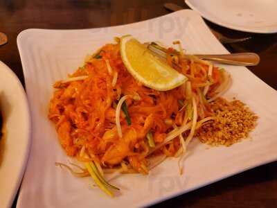 Praya Thai Dining