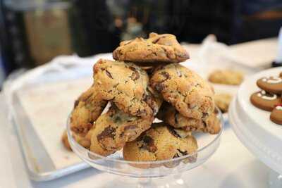 Common Bond Bistro & Bakery - Heights