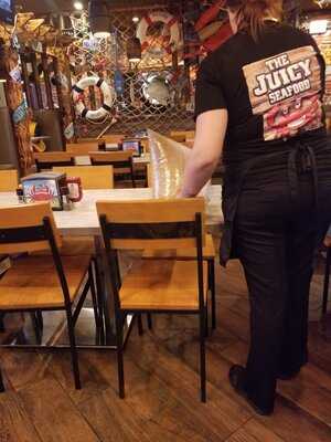 The Juicy Seafood