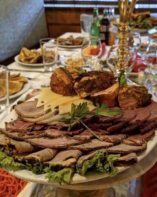 3 Olives Pizza & Deli