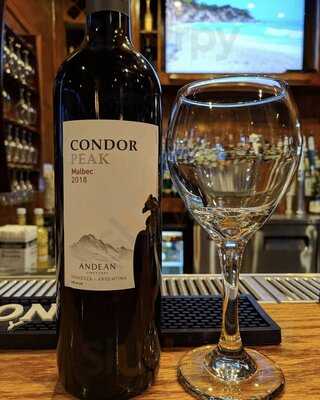 3 Olives Pizza & Deli