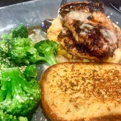 Walk-on's Sports Bistreaux - Conway Restaurant