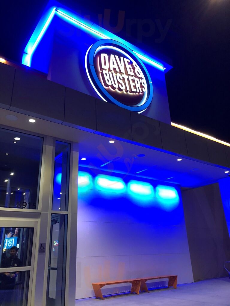 Dave & Buster's