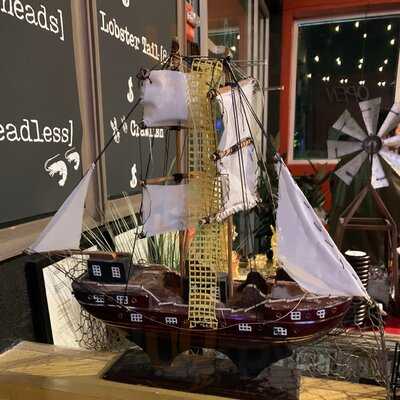 Crackin' Crab Winrock