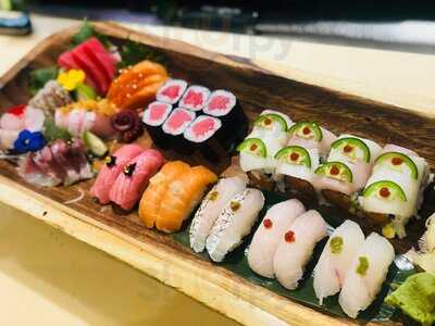 Qu Japan Bistro & Bar