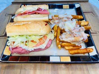 Santini's Deli And Grill