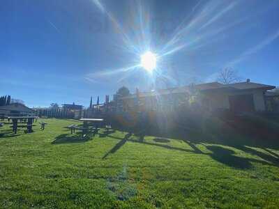 Di Arie Vineyard & Winery Tasting Room