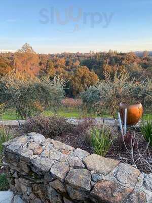 Di Arie Vineyard & Winery Tasting Room