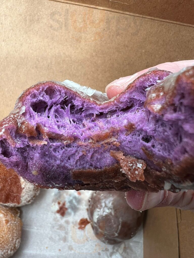 Lee’s Hawaiian Okazuya & Bakery