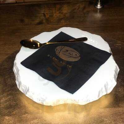 Sushi Suite 202 At Hotel Lincoln