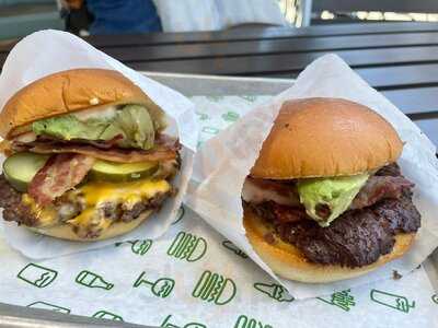Shake Shack Cow Hollow
