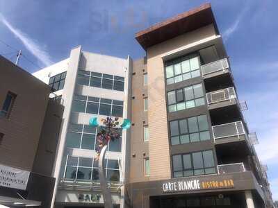 Carte Blanche Bistro & Bar