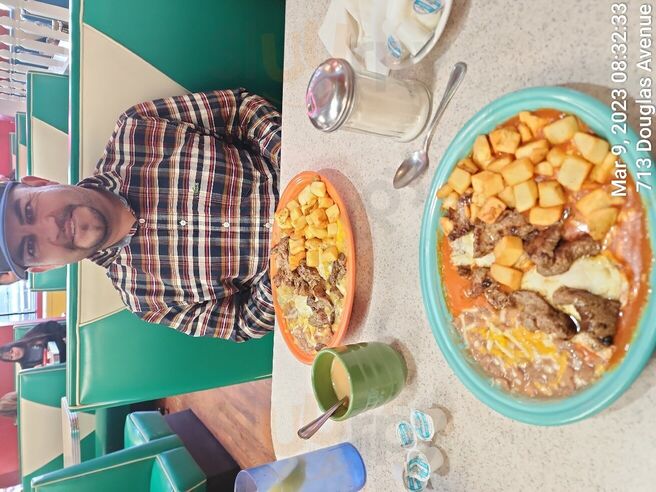 Charlie’s Bakery And Cafe