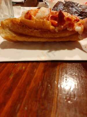 Cousins Maine Lobster