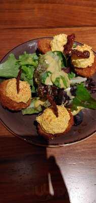 Lazy Dog Restaurant & Bar