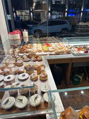 Zeppola Bakery