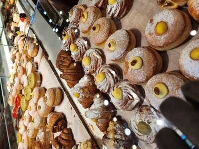 Zeppola Bakery