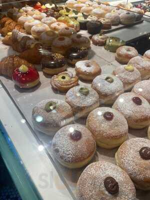 Zeppola Bakery