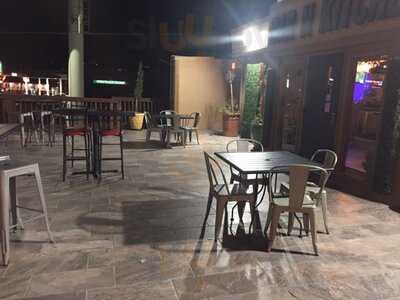 Scenic's Bar N Kitchen