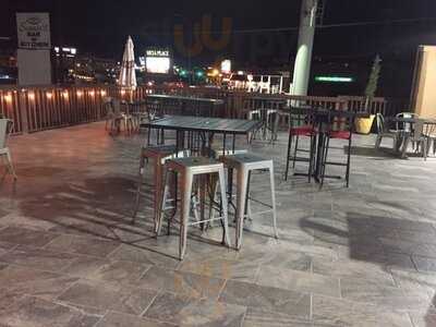 Scenic's Bar N Kitchen