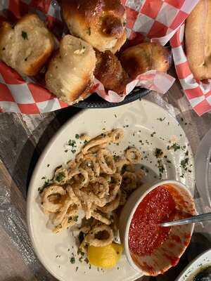 Giovanni's Pizzeria & Italian Restaurant