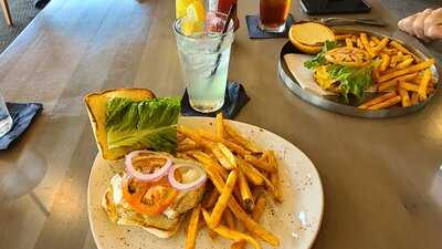 Aj's Kitchen & Cocktails