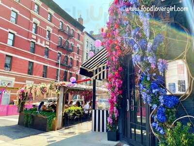 Loulou Petit Bistro & Speakeasy