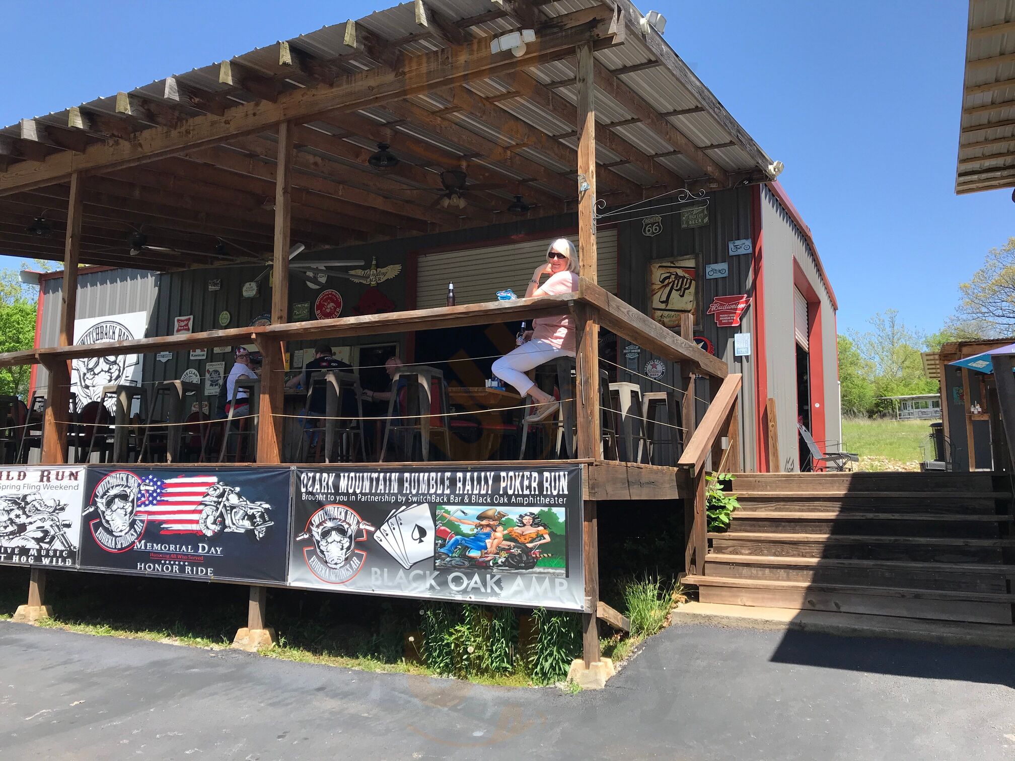 Switchback Bar