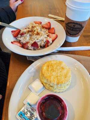 Maple Street Biscuit Company - Brentwood