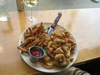 The Drake Bar And Kitchen