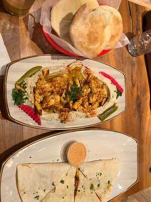 Lapasha Lounge & Grill