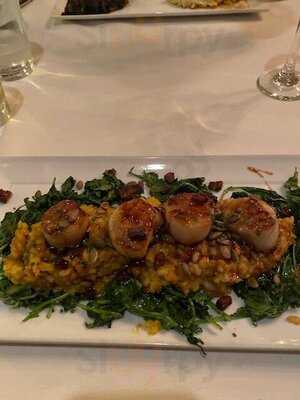 Milton's Cuisine & Cocktails