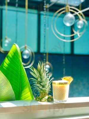 Pineapple Club