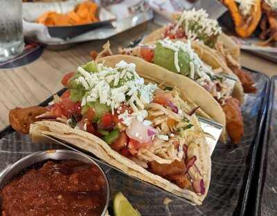 Pt’s Wings & Sports