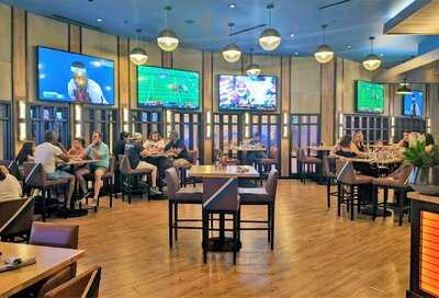 Pt’s Wings & Sports