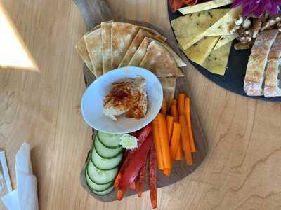 Veldy’s Artisan Cheese And Wine