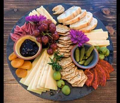 Veldy’s Artisan Cheese And Wine