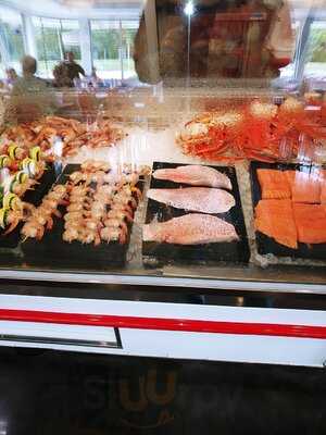 Flying Burger And Seafood