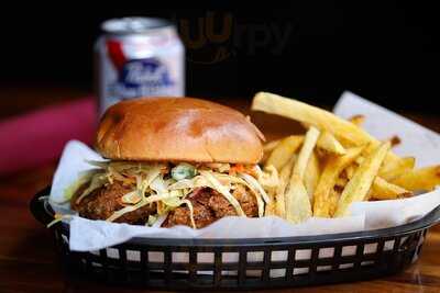 Pb&j: Pizza Beer And Jukebox