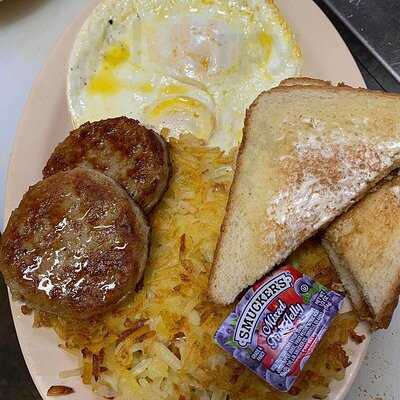 Salty Jims Island Bar & Grill