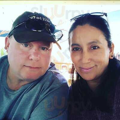 Salty Jims Island Bar & Grill