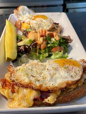 Tias - Artisan Bakery And Restaurant