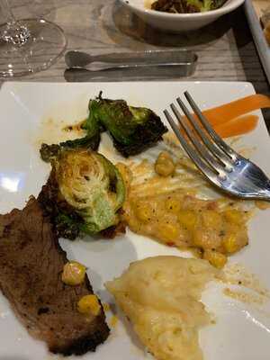 Initial Q Social Bar & Smokehouse