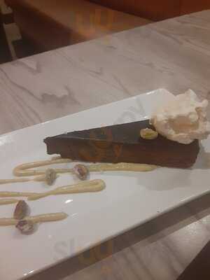 Initial Q Social Bar & Smokehouse