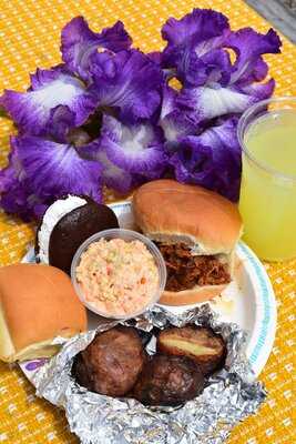 The Bbq Barn- Amish Made Food