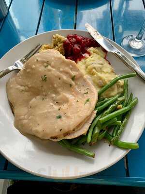 Theo's Steaks, Sides & Spirits