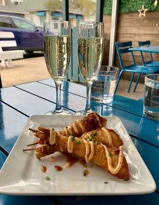 Theo's Steaks, Sides & Spirits