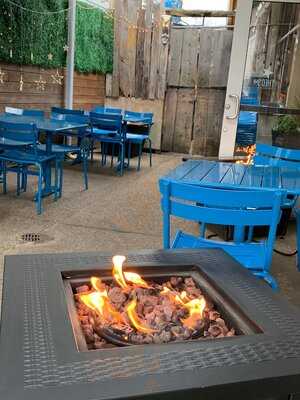 Theo's Steaks, Sides & Spirits