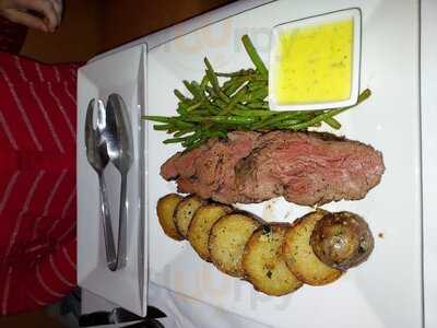 Theo's Steaks, Sides & Spirits