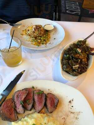 Theo's Steaks, Sides & Spirits